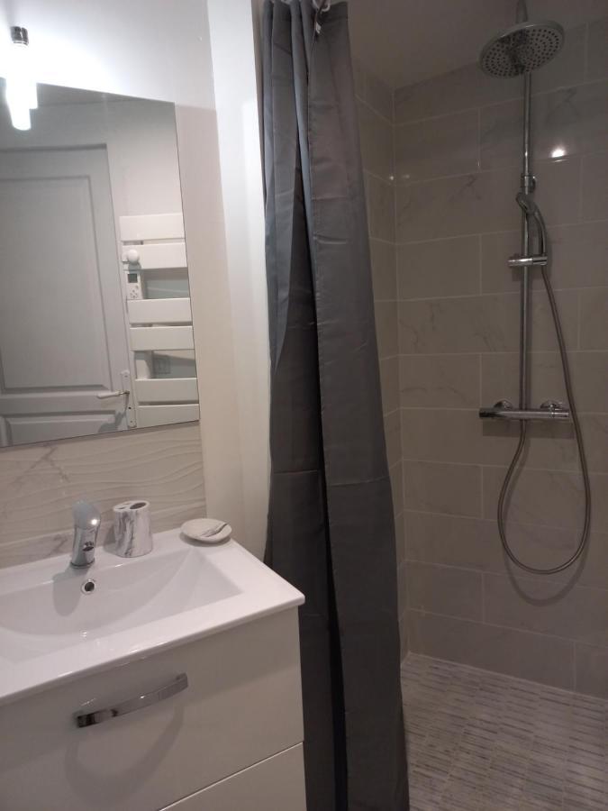 Studio Tt Confort Neuf Et Equipe Apartment โนยง ภายนอก รูปภาพ